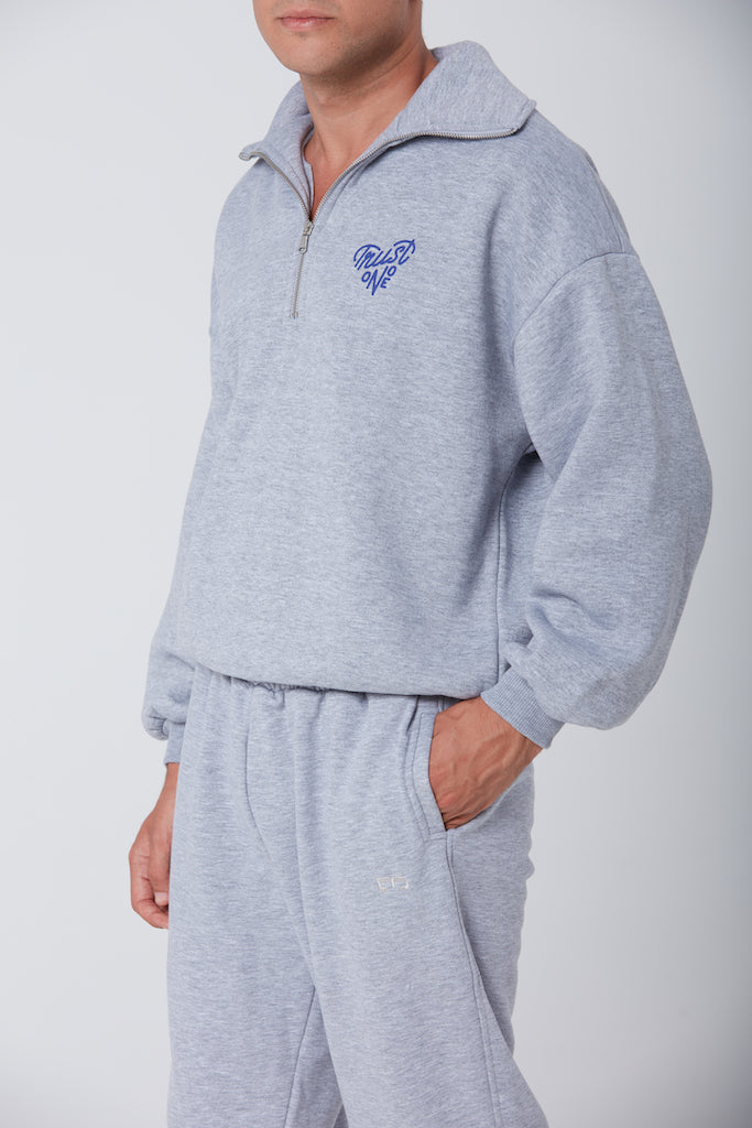 "TRUST NO ONE" Oversized Sweatshirt in grau