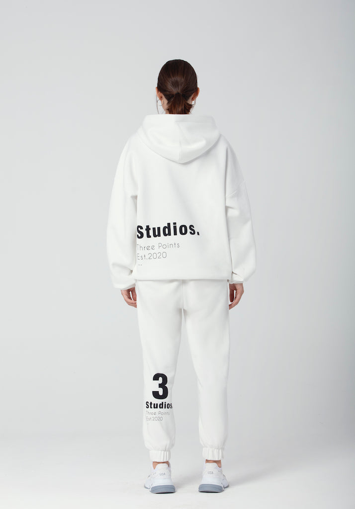 "STUDIOS" Hoodie in weiß