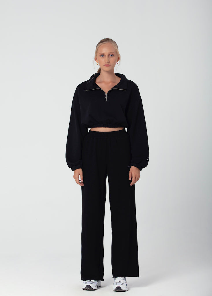 "VOILA" Crop Sweatshirt mit Stehkragen in schwarz
