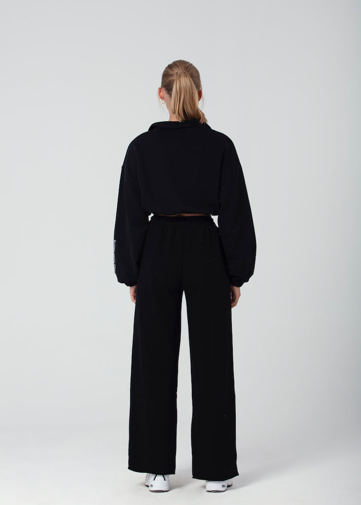 "VOILA" Crop Sweatshirt mit Stehkragen in schwarz