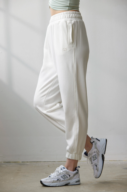 Jogger in weiß