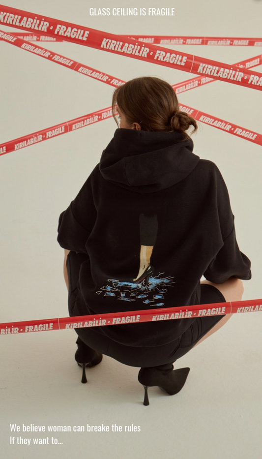"THE GLASS CEILING" Hoodie in schwarz