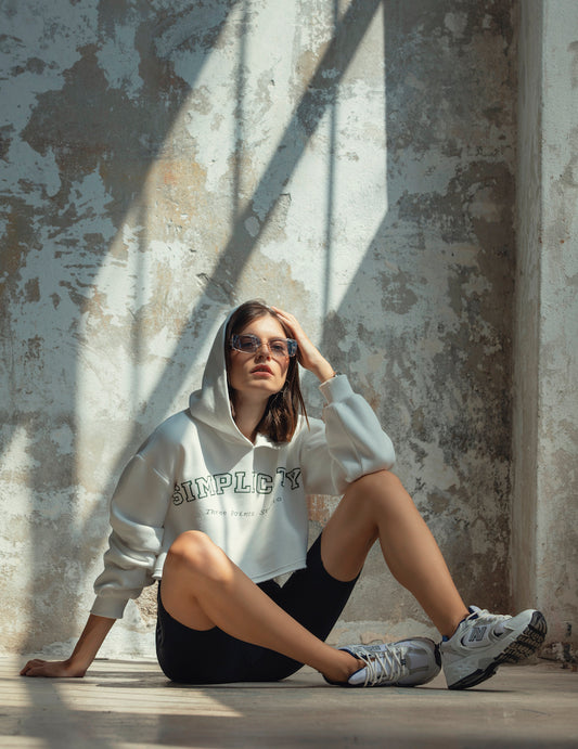 "SIMPLICITY" Crop Sweatshirt in weiß