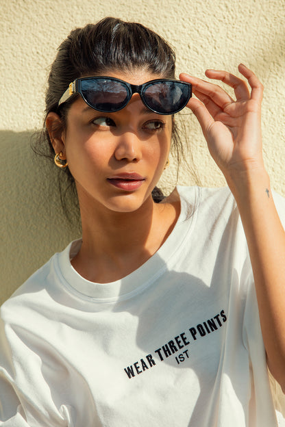 "WEEKEND" Oversized T-Shirt in weiß