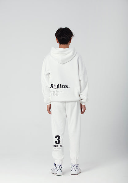 "STUDIOS" Hoodie in weiß