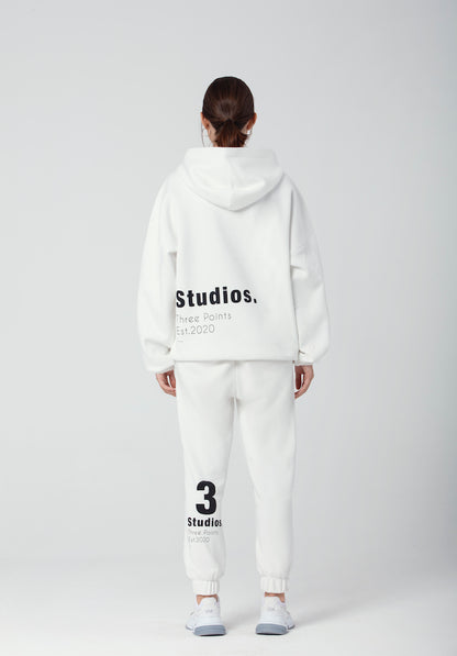 "STUDIOS" Hoodie in weiß